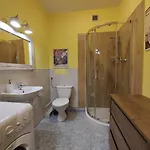 Lägenhet Kghn Wyszynskiego 12 Brama Portowa *