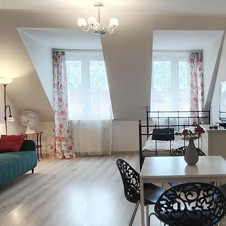 Kghn Wyszynskiego 12 Brama Portowa *