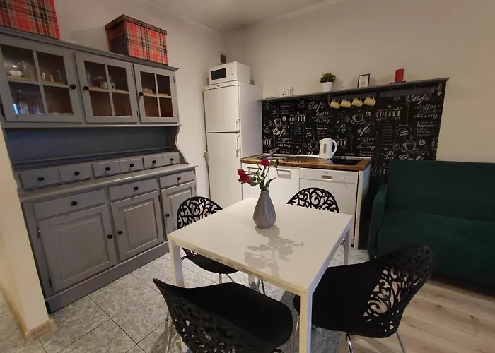 Kghn Wyszynskiego 12 Brama Portowa 슈체친