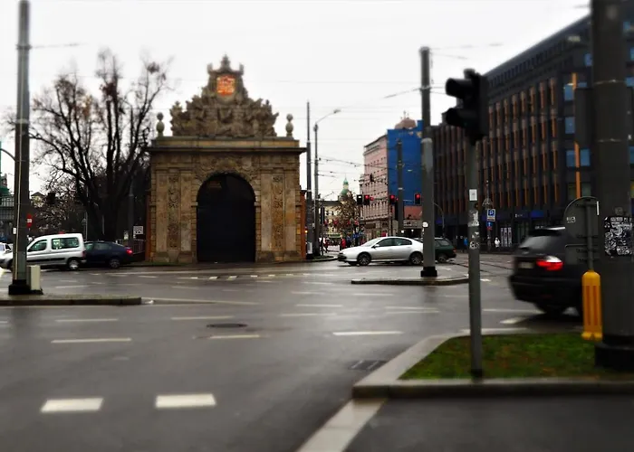 Kghn Wyszynskiego 12 Brama Portowa *